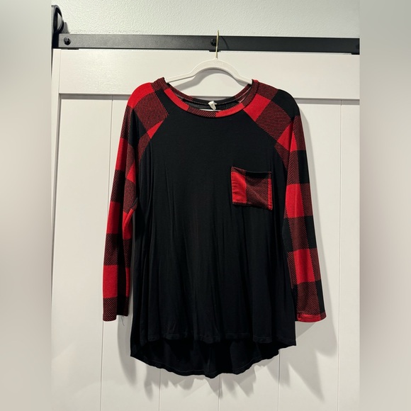 Buffalo Plaid Long Sleeve with pocket - Picture 1 of 2